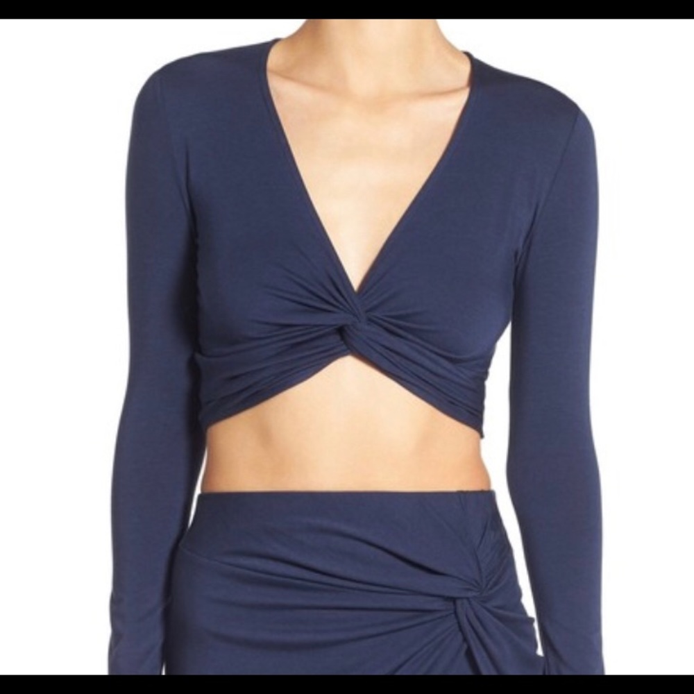 Long sleeve crop top